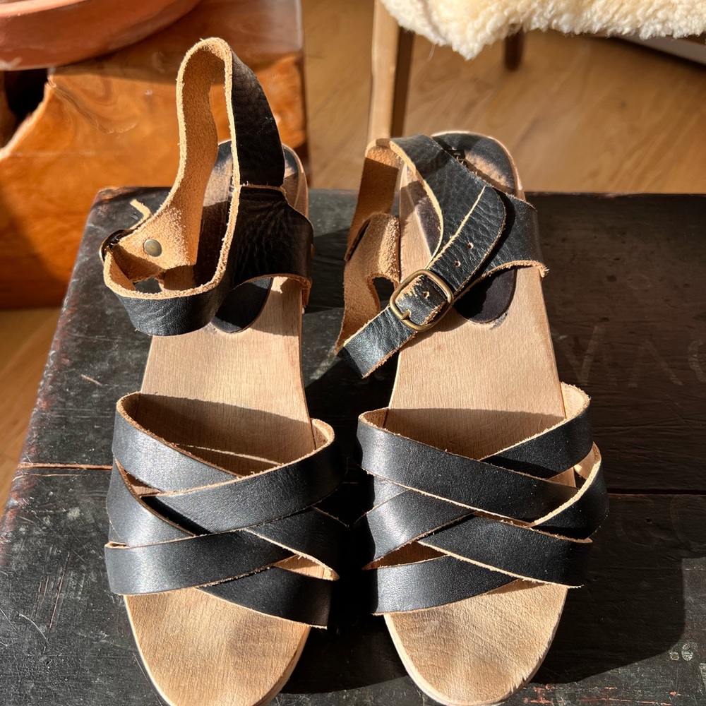 Bosabo Black Leather Sandals